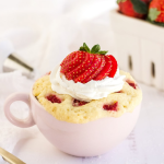 How to Make a Strawberry Mug Cake in 5 minutes